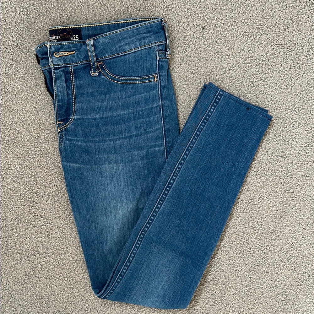 Hollister low rise cropped jeans